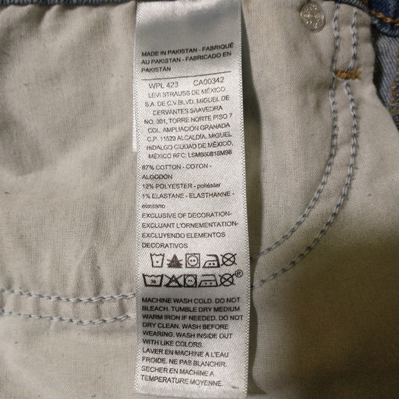 Signature by Levi Strauss Blue Flare Jeans - Picture 10 of 10